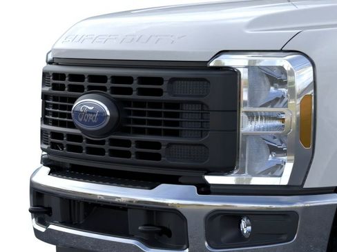 New 2026 Ford F250 XL w/ XL Chrome Package AWD/4WD image 17