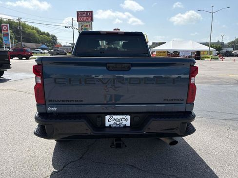 Used 2024 Chevrolet Silverado 2500 Custom w/ Custom Value Package AWD/4WD image 4