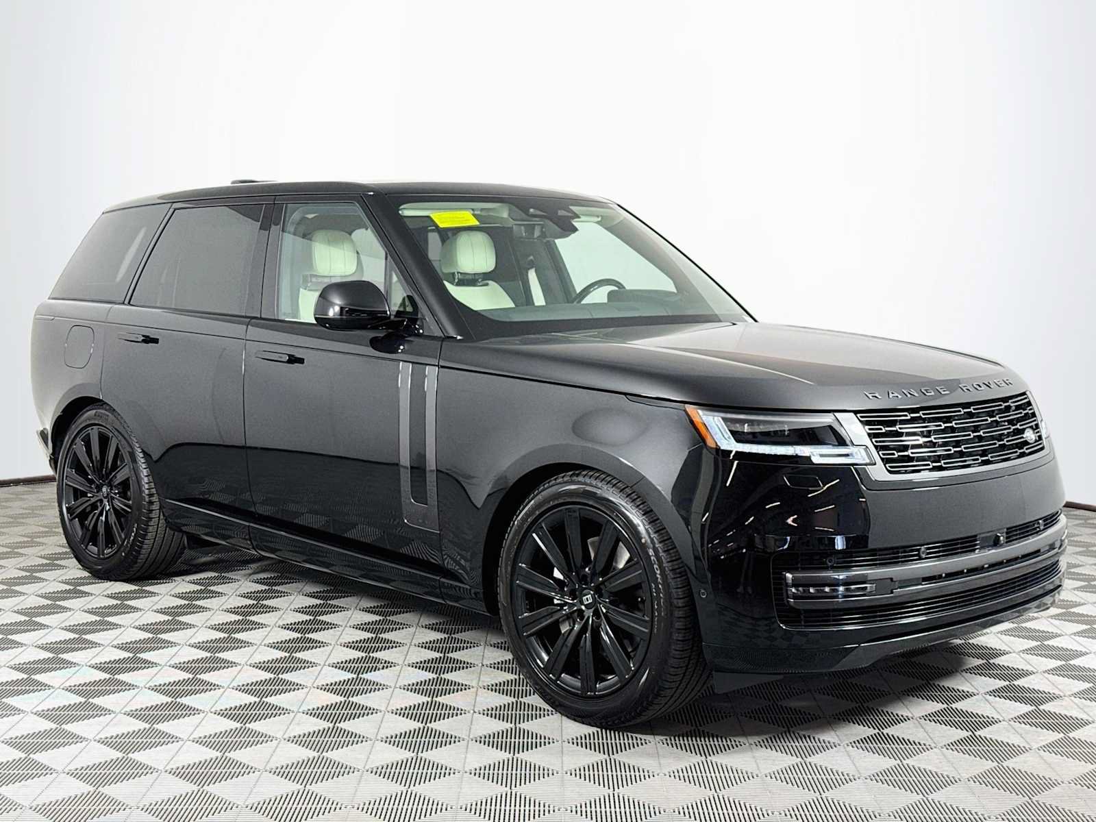 New 2027 Land Rover Range Rover SE AWD/4WD image 3