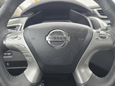 Used 2017 Nissan Murano SV image 24
