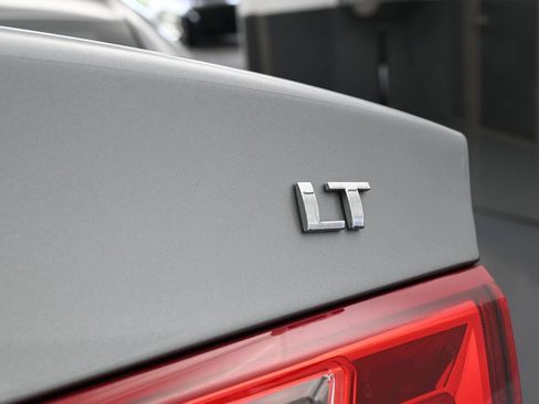 Used 2024 Chevrolet Malibu LT FWD image 33