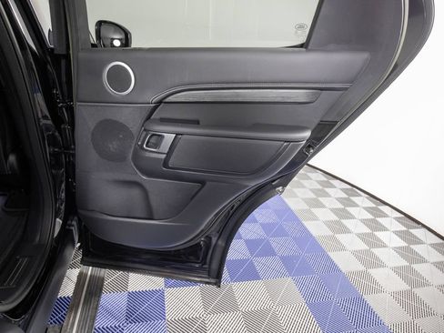 Used 2023 Land Rover Discovery S R-Dynamic AWD/4WD image 18