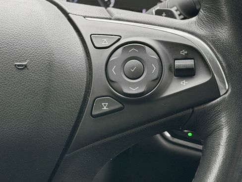 Used 2017 Buick LaCrosse Premium w/ Dynamic Driver Package image 17