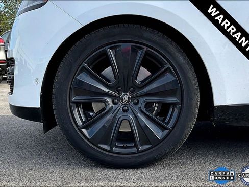 Used 2023 Land Rover Range Rover SE image 33