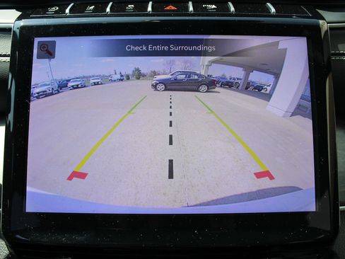 Used 2024 Jeep Grand Cherokee Limited image 21