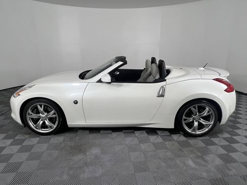 Used 2012 Nissan 370Z Touring w/ Sport Pkg image 12