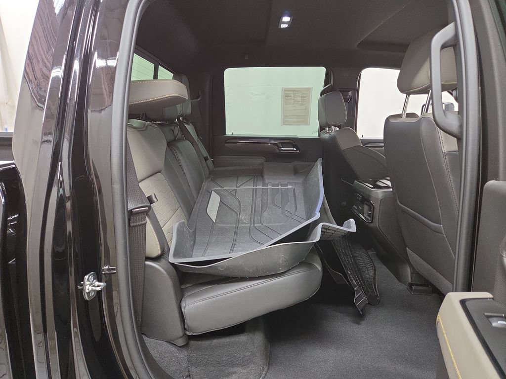 Used 2026 Chevrolet Silverado 2500 ZR2 AWD/4WD image 11