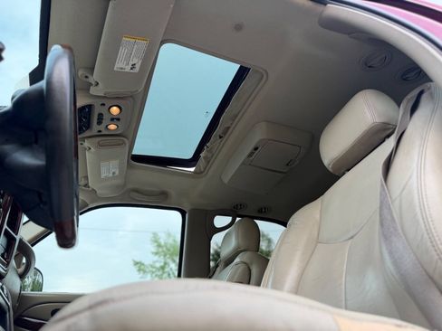 Used 2005 Chevrolet Tahoe LT w/ LT Preferred Equipment Group AWD/4WD image 14