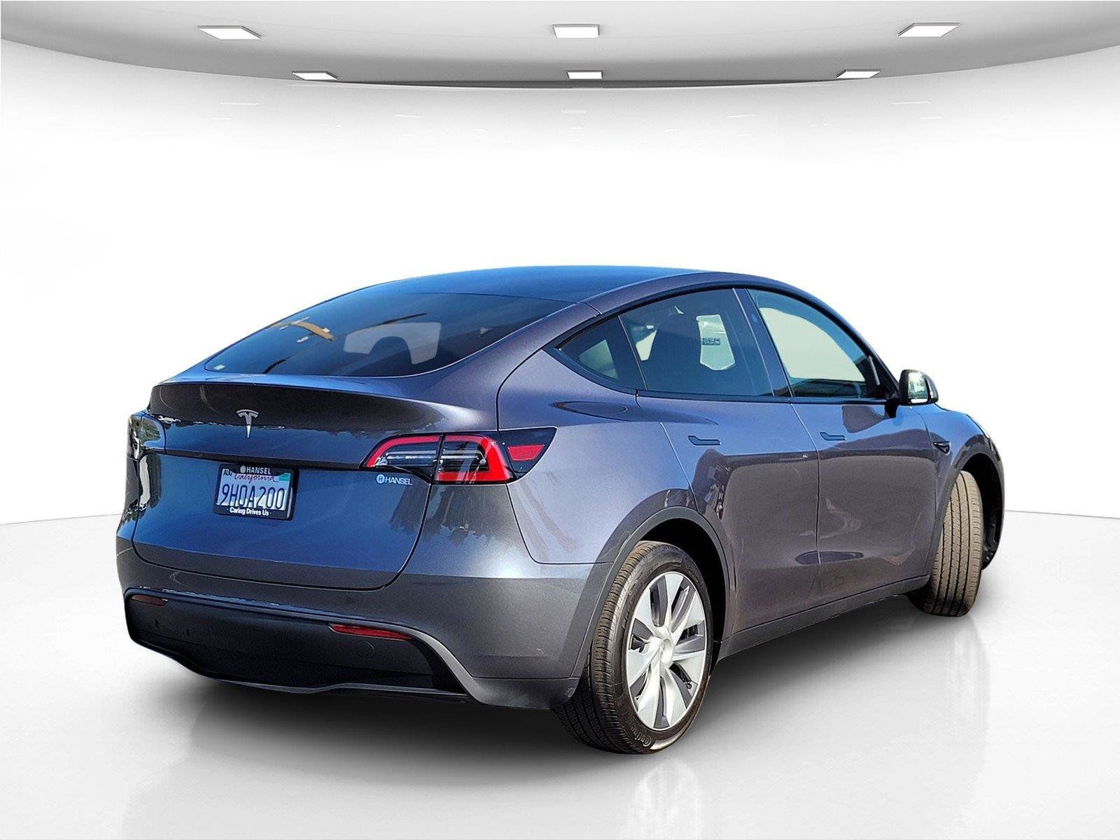 Used 2023 Tesla Model Y Long Range AWD/4WD image 6