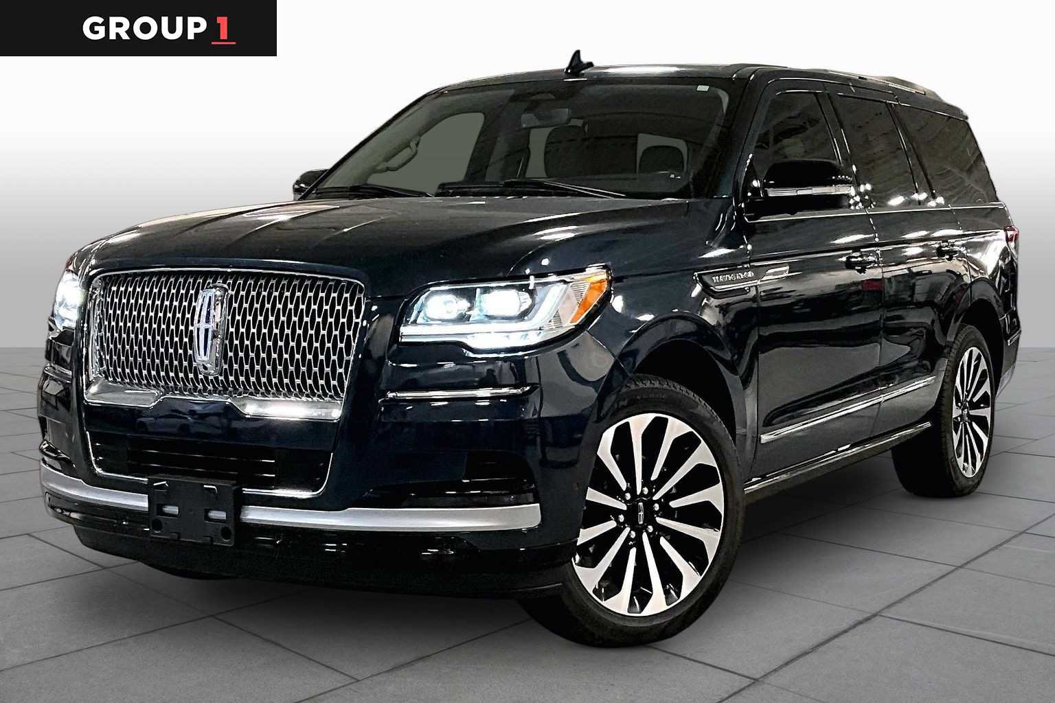 Used 2022 Lincoln Navigator Reserve AWD/4WD image 1