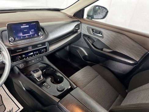 Certified 2023 Nissan Rogue SV image 18