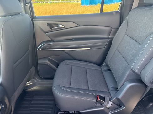 New 2026 Chevrolet Traverse LT w/ Midnight/Sport Edition FWD image 44