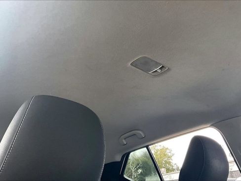 Used 2021 Nissan Kicks SV image 25