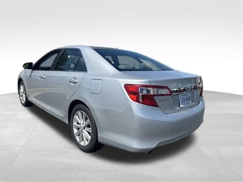 Used 2012 Toyota Camry XLE FWD image 9