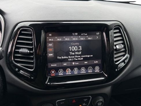 Used 2021 Jeep Compass Limited image 17