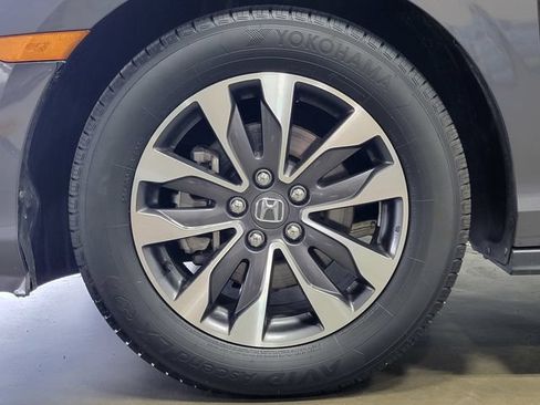 Used 2024 Honda Odyssey EX-L image 10
