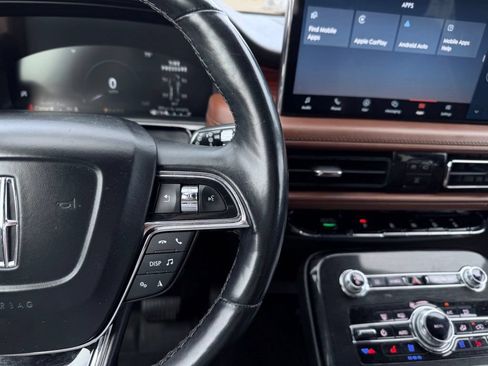 Certified 2023 Lincoln Nautilus Reserve AWD/4WD image 32