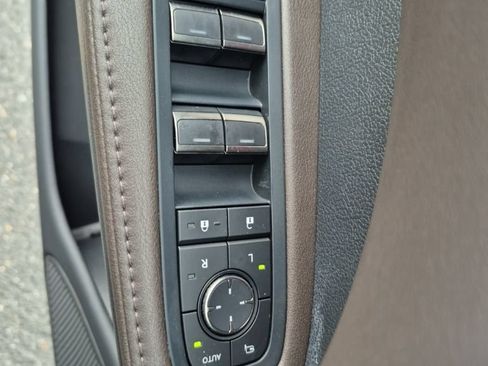 Used 2023 Lexus RX 350 w/ Accessory Package (2T) AWD/4WD image 19