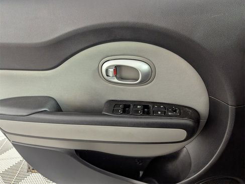Used 2016 Kia Soul image 27