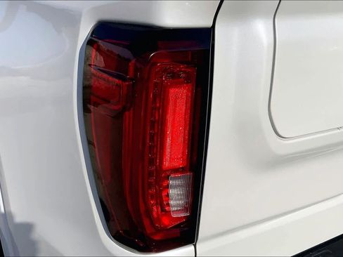 Used 2024 GMC Sierra 1500 Denali image 28