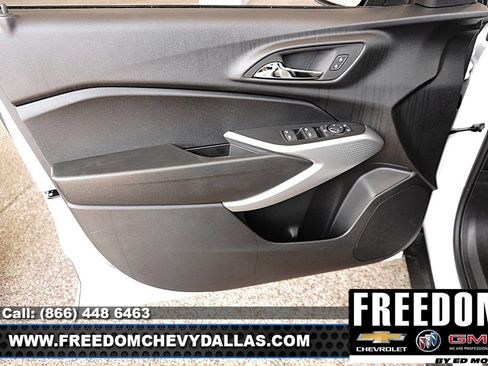 New 2026 Chevrolet Trax RS w/ Driver Confidence Package FWD image 37