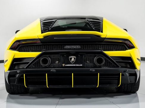Used 2022 Lamborghini Huracan EVO AWD/4WD image 4