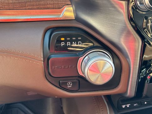 Used 2019 RAM 1500 Limited RWD image 16