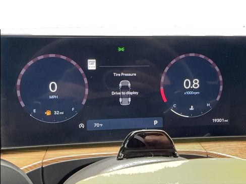 Used 2025 Hyundai Santa Fe Limited image 28