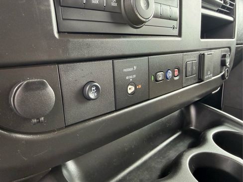 Used 2021 Chevrolet Express 3500 w/ Driver Convenience Package RWD image 25