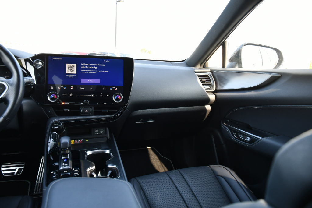 Used 2024 Lexus NX 450h+ F Sport w/ Vision Package AWD/4WD image 23