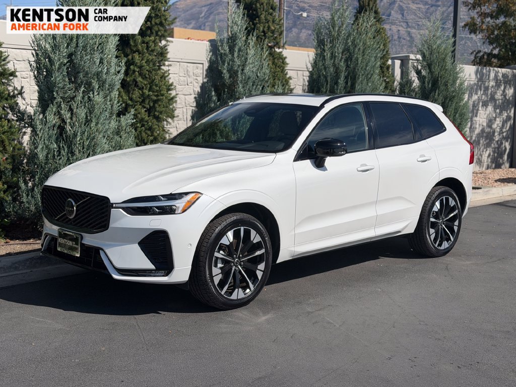 Used 2026 Volvo XC60 B5 Plus AWD/4WD image 3