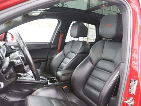 Used 2018 Porsche Macan GTS AWD/4WD image 13