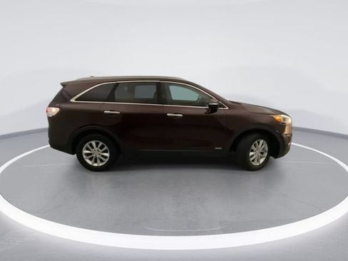 Used 2016 Kia Sorento AWD w/ LX Convenience Package image 5