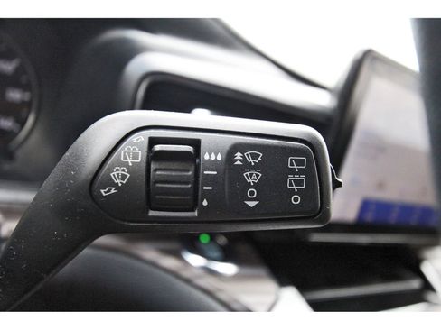 Used 2021 Ford Explorer Limited w/ Equipment Group 301A image 23