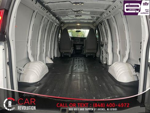 Used 2021 Chevrolet Express 2500 Extended w/ Driver Convenience Package RWD image 17