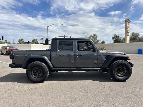 Used 2021 Jeep Gladiator Rubicon image 5