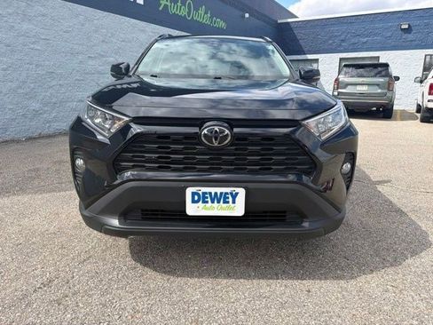 Used 2021 Toyota RAV4 XLE w/ XLE Grade Weather Package AWD/4WD image 8