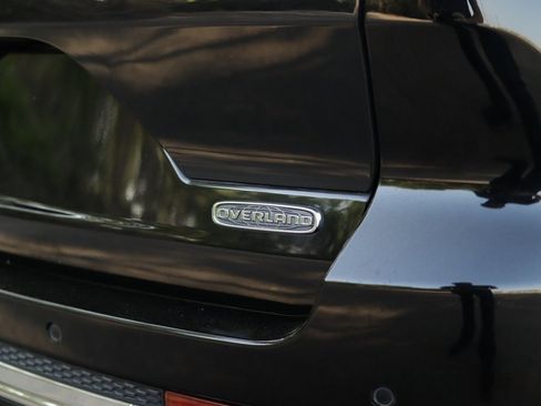 Used 2022 Jeep Grand Cherokee Overland w/ Luxury Tech Group IV image 45