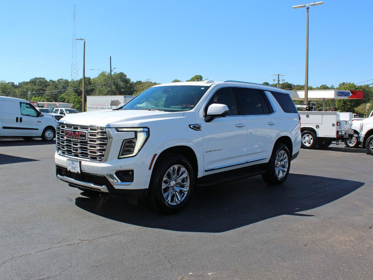 Used 2025 GMC Yukon Denali RWD image 7