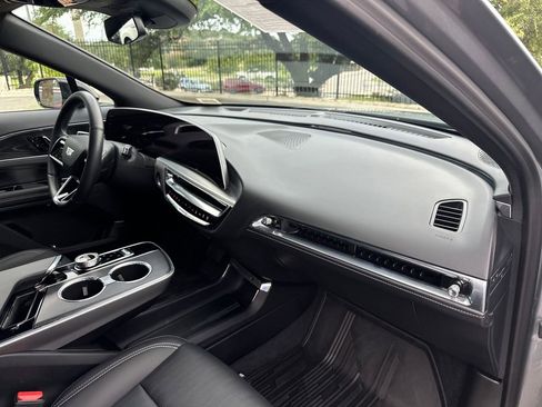 Used 2024 Cadillac Lyriq Sport RWD image 36