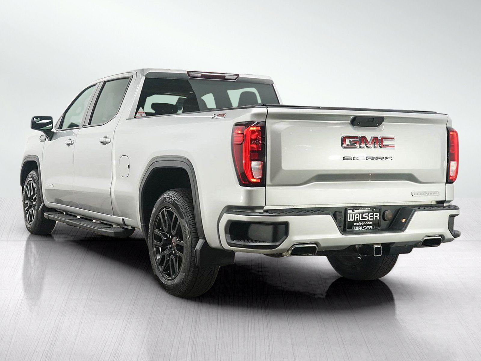 Used 2019 GMC Sierra 1500 Elevation w/ Elevation Value Package AWD/4WD image 3