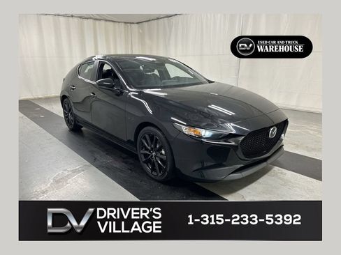 Used 2024 MAZDA MAZDA3 s FWD image 1