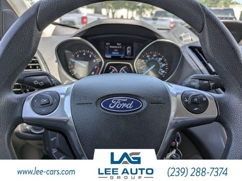 Used 2016 Ford Escape SE FWD image 22