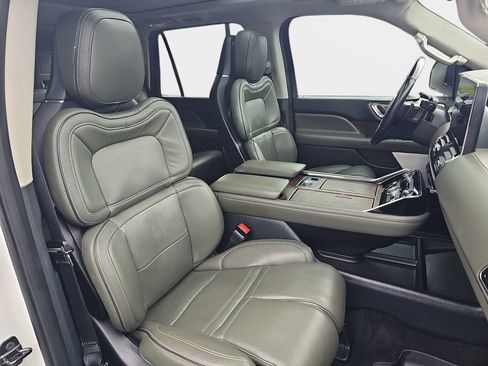 Used 2023 Lincoln Navigator Black Label AWD/4WD image 10