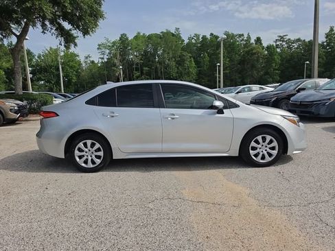 Used 2026 Toyota Corolla LE FWD image 9