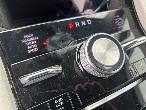 Certified 2022 Jeep Grand Cherokee L Overland image 9