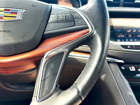 Used 2022 Cadillac XT5 Premium Luxury image 29