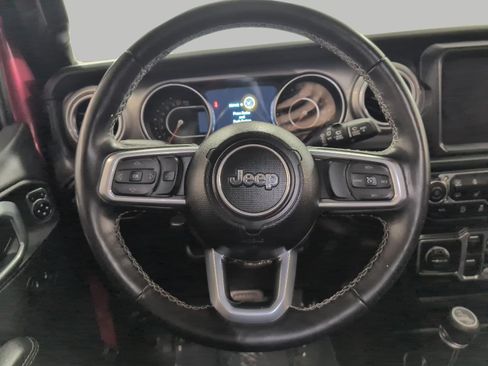 Used 2022 Jeep Wrangler Unlimited Sahara w/ Cold Weather Group AWD/4WD image 5