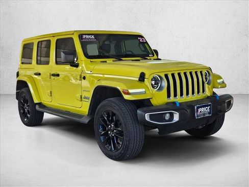 Used 2023 Jeep Wrangler Unlimited Sahara AWD/4WD image 3