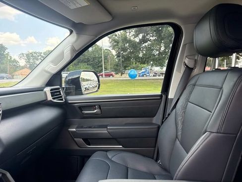 Used 2024 Toyota Sequoia SR5 w/ SR5 Premium Package AWD/4WD image 20